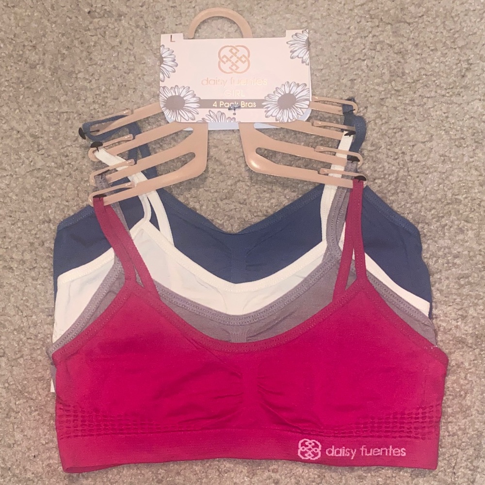 Daisy 🌼 Fuentes 4 Pk. Bras